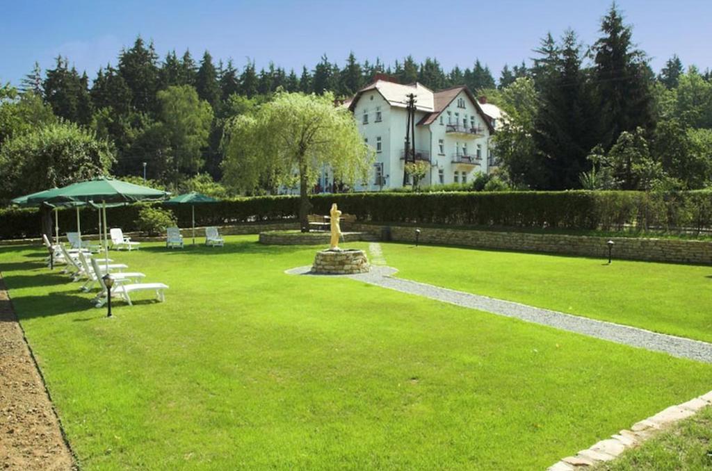 Villa Venus Kudowa-Zdrój Exteriör bild