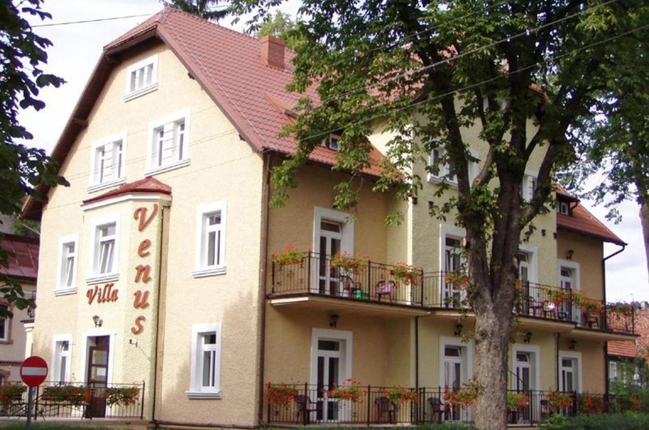 Villa Venus Kudowa-Zdrój Exteriör bild